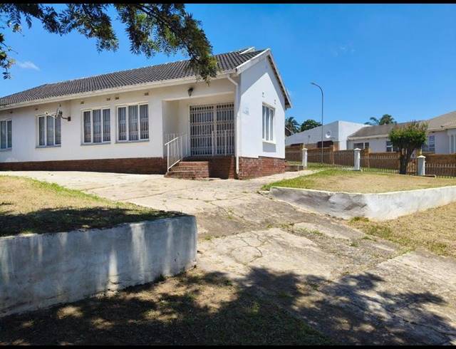 4 BEDROOM HOUSE FOR SALE IN SIDWADWA